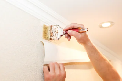 Pose de papier peint à Fresnay — revêtements muraux et toiles de verre